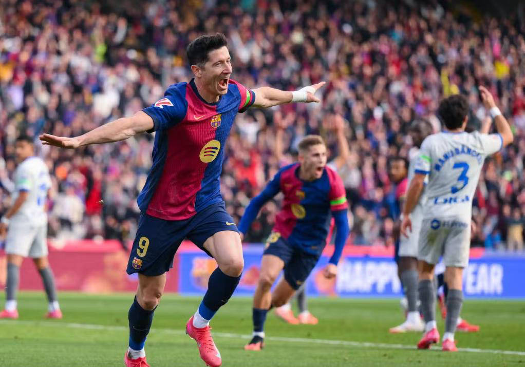 九游体育-关于莱万多夫斯基连续十场比赛得分超过刷新纪录，篮网不断突破！的信息