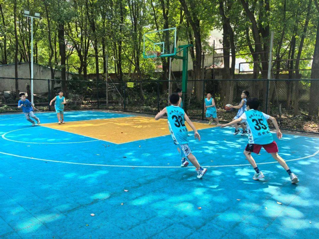 九游-Doinb在塞尔维亚队比赛中出色防守，夺冠引发热议！