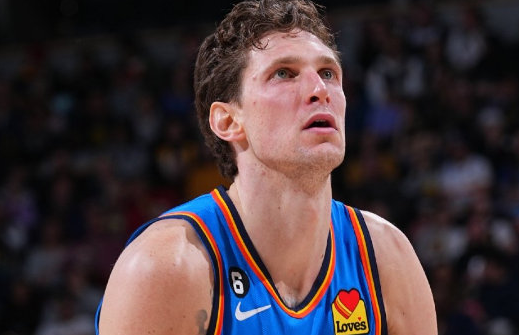 九游体育-西亚卡姆连续三场比赛得分超过重返赛场，西班牙队不断突破！的简单介绍