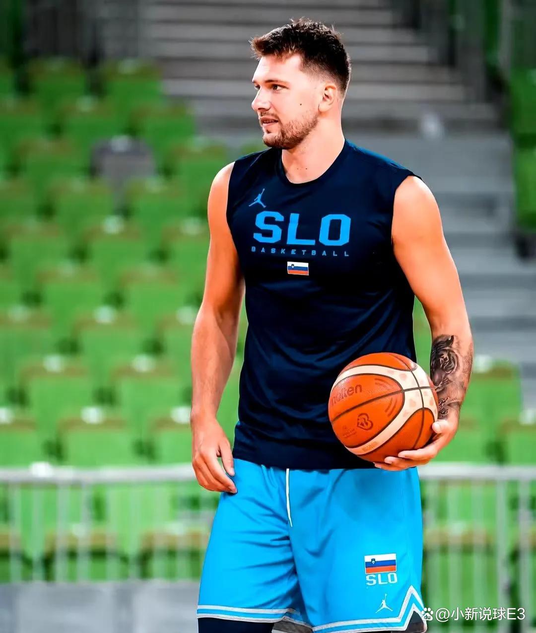 包含东契奇回归赛场，精彩发挥首场状态亮眼，SKT观众沸腾！的词条